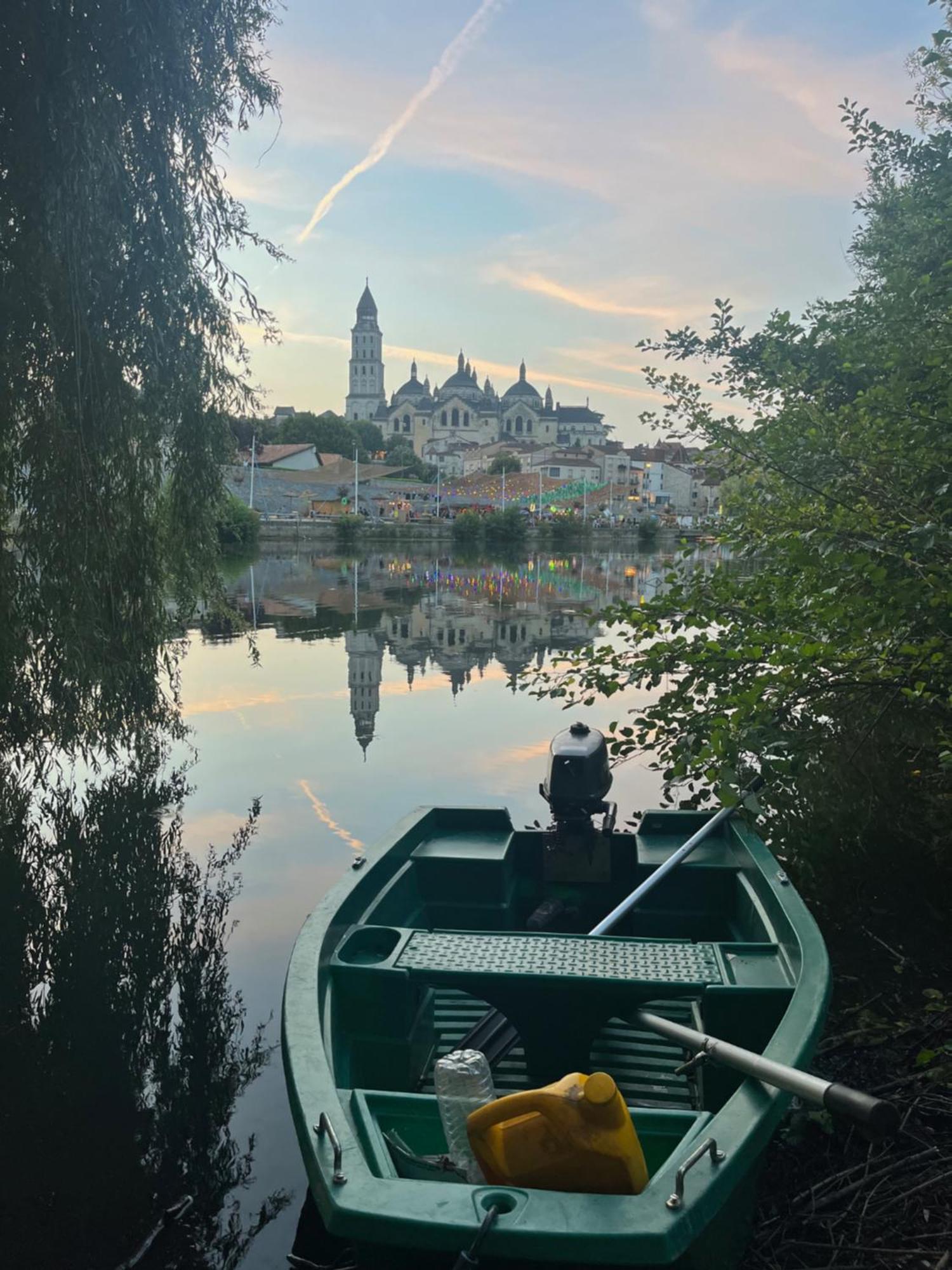 Balcon Sur La Riviere Apartment Perigueux Bagian luar foto